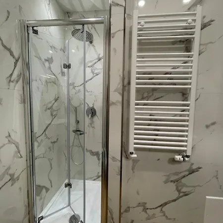 Family Domus Via Latina Feriehus *