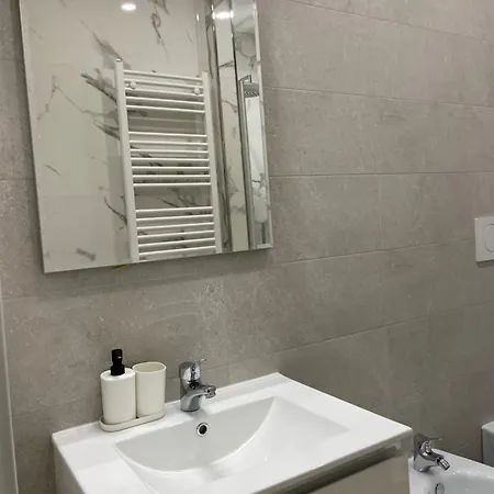 Family Domus Via Latina Apartment